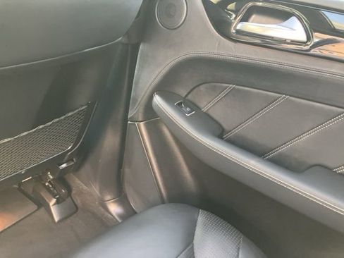 Used 2016 Mercedes-Benz GLE 63 AMG 4MATIC image 26