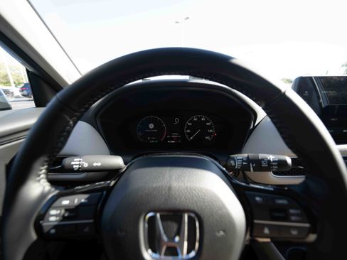 New 2026 Honda HR-V EX-L image 15