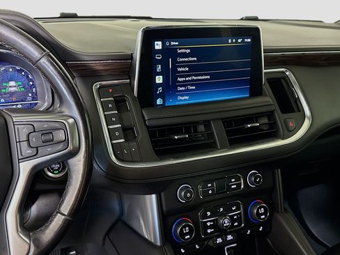 Used 2022 Chevrolet Tahoe LT w/ Luxury Package RWD image 18