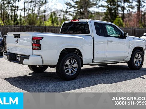 Certified 2025 Nissan Frontier SV image 6