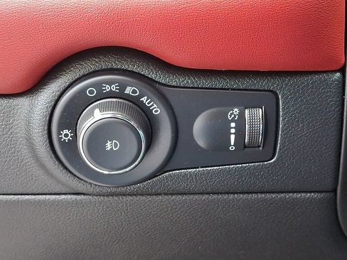 Used 2022 Dodge Durango R/T w/ Blacktop Package AWD/4WD image 28