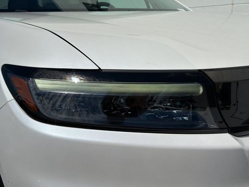 Used 2024 Honda Prologue Touring image 4