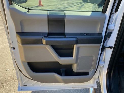 Used 2018 Ford F150 XL w/ Equipment Group 101A Mid image 9