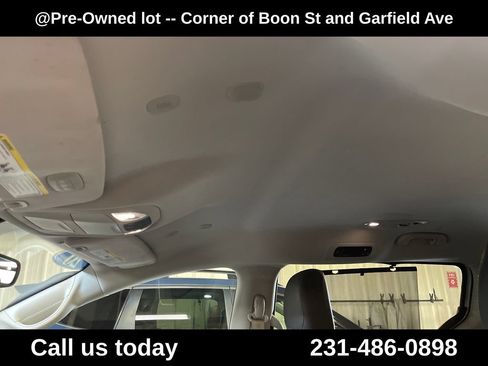 Used 2020 Chrysler Pacifica Touring-L Plus FWD image 13