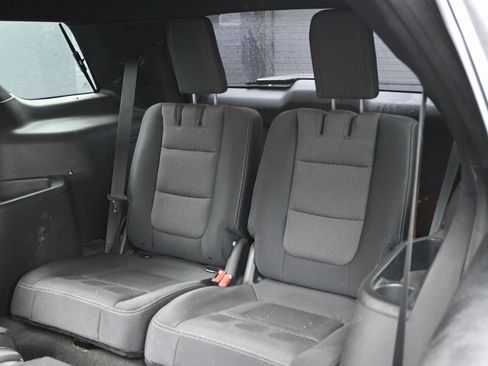 Used 2018 Ford Explorer XLT w/ Equipment Group 201A image 35