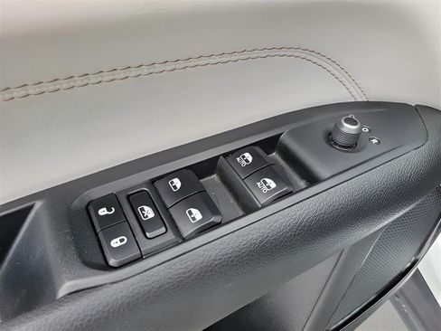 Used 2024 Jeep Compass Limited AWD/4WD image 25