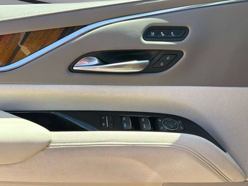 Used 2022 Cadillac Escalade Sport Platinum RWD image 29