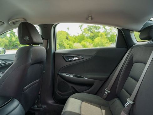 Used 2023 Chevrolet Malibu LS FWD image 17
