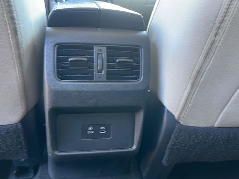 Used 2024 Nissan Rogue SV FWD image 32