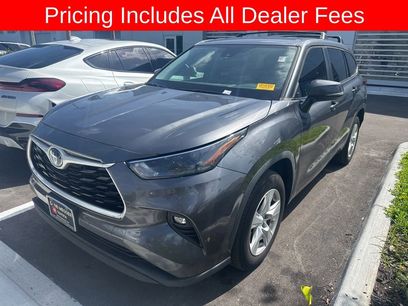Used 2023 Toyota Highlander LE