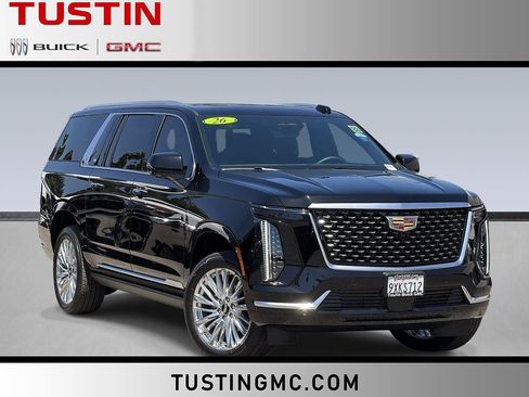 Used 2026 Cadillac Escalade ESV Luxury RWD image 1