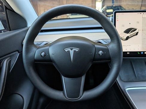 Used 2021 Tesla Model Y Long Range AWD/4WD image 19