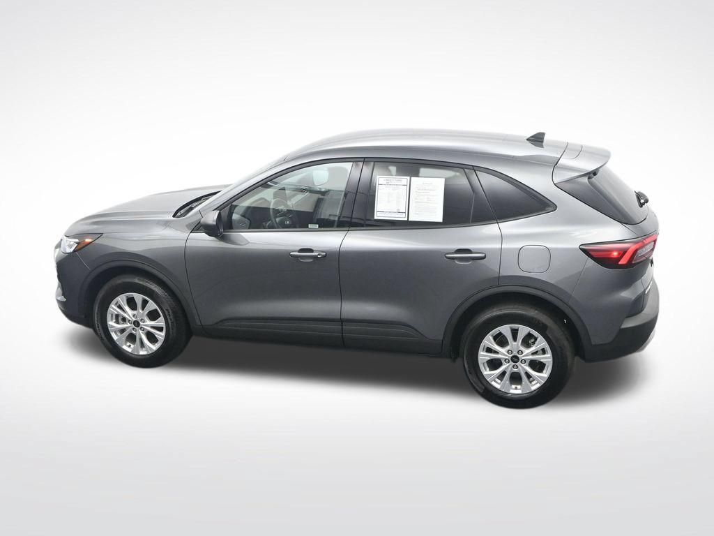 Used 2025 Ford Escape Active AWD/4WD image 36