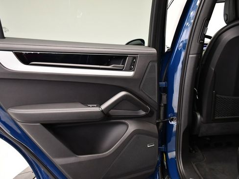 Used 2024 Porsche Cayenne S image 43