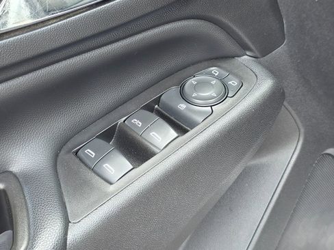 Used 2020 Chevrolet Equinox LT image 24