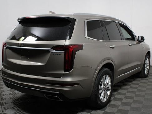 Used 2022 Cadillac XT6 Luxury image 7