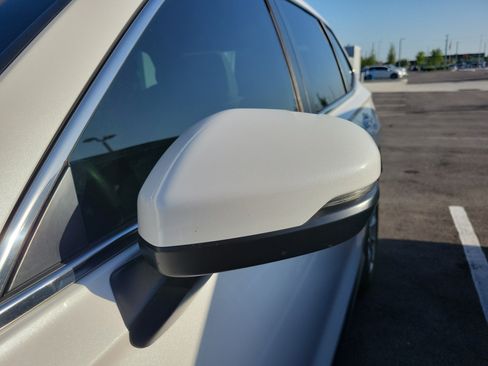 Used 2024 Honda CR-V EX image 8