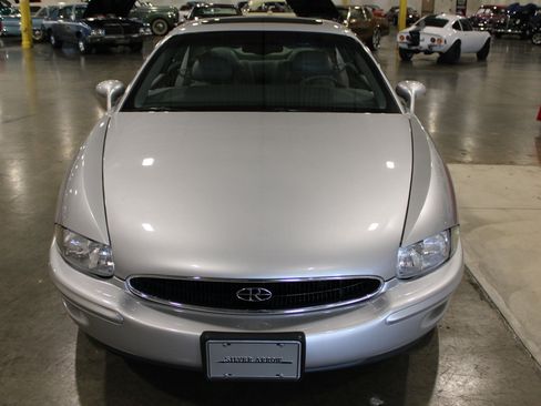 Used 1999 Buick Riviera Supercharged Coupe FWD image 36