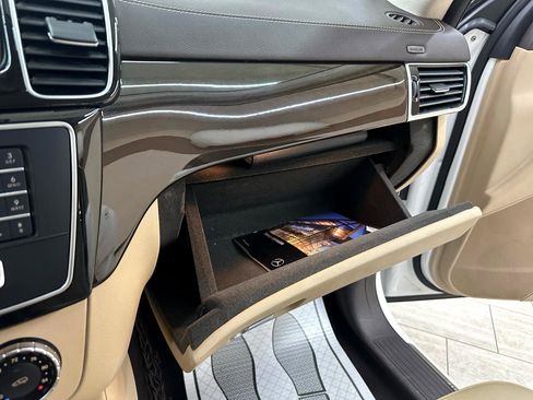 Used 2018 Mercedes-Benz GLS 450 4MATIC w/ Premium Package image 33