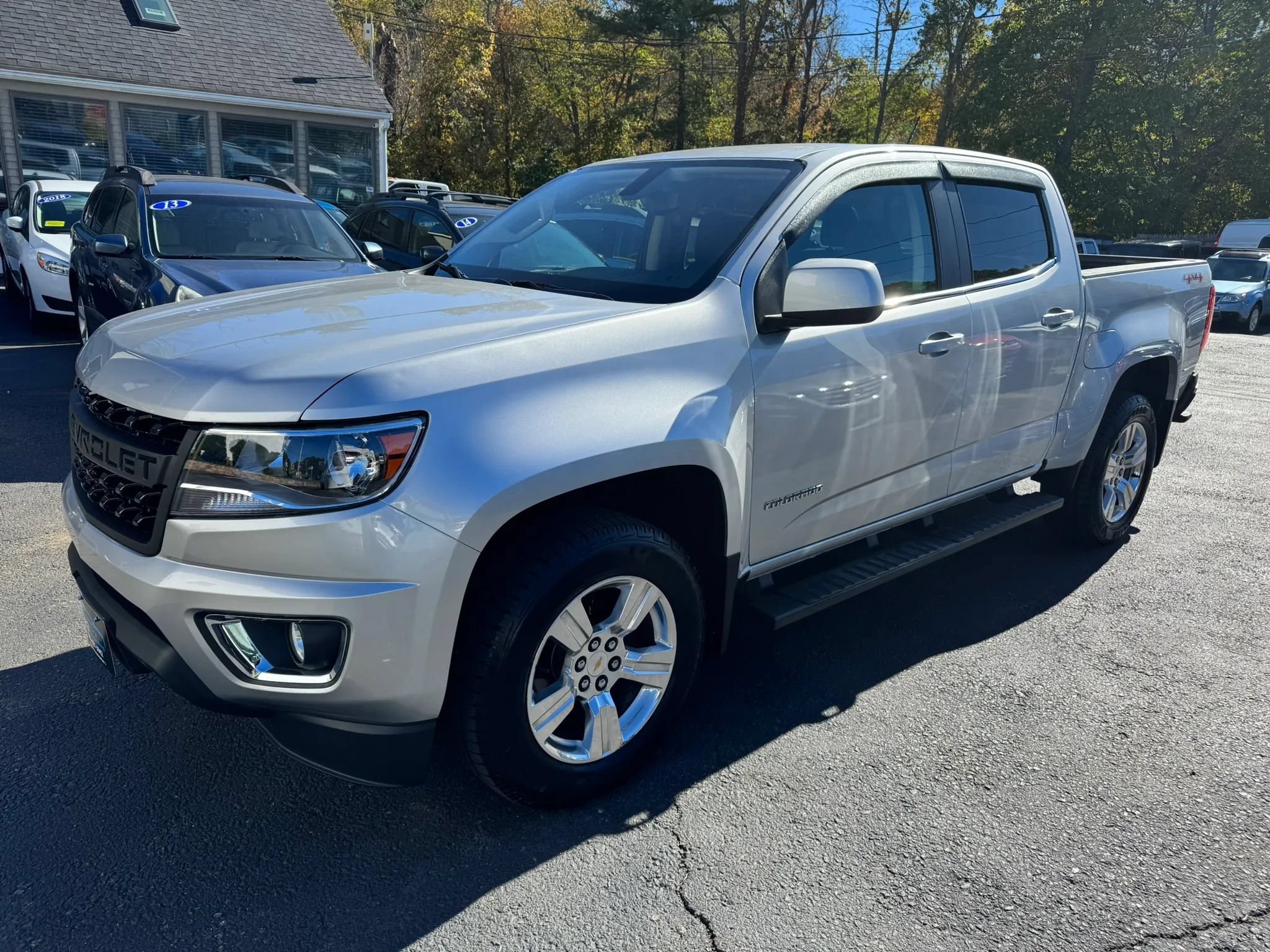 Used 2019 Chevrolet Colorado LT w/ LT Convenience Package AWD/4WD image 3