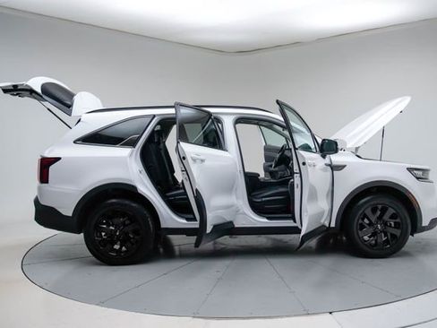 Used 2021 Kia Sorento S w/ Panoramic Sunroof Package image 12