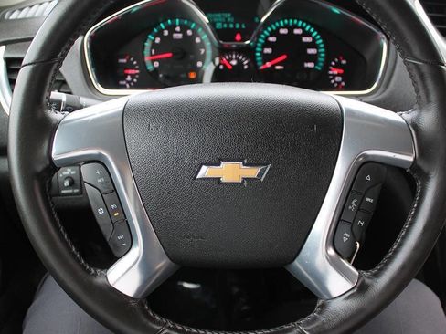 Used 2017 Chevrolet Traverse LT w/ Style and Technology Package FWD image 25
