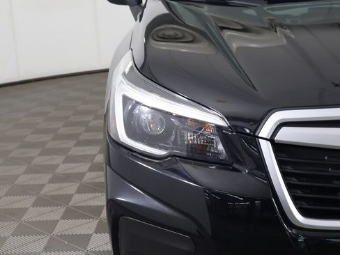 Used 2021 Subaru Forester Premium AWD/4WD image 13