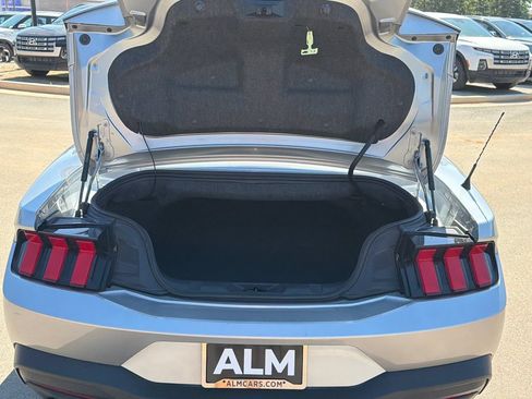 Used 2025 Ford Mustang Premium RWD image 17
