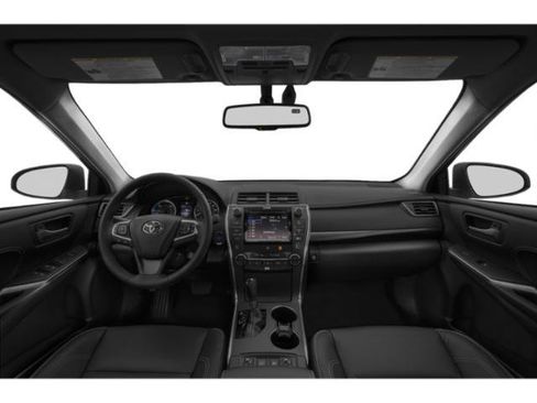 Used 2015 Toyota Camry LE image 8