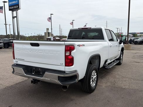 Used 2025 Chevrolet Silverado 2500 LT w/ Convenience Package AWD/4WD image 4