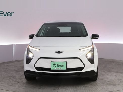 Used 2023 Chevrolet Bolt LT w/ Infotainment Package FWD image 12