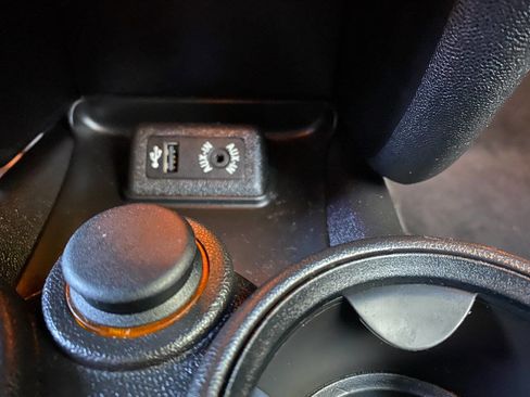 Used 2015 MINI Cooper Cooper 2dr Convertible image 25