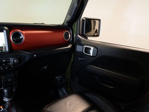 Used 2021 Jeep Wrangler Unlimited Rubicon AWD/4WD image 16