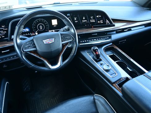 Used 2021 Cadillac Escalade ESV Premium Luxury w/ LPO, Illumination Package image 27