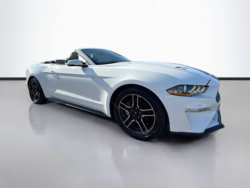 Used 2018 Ford Mustang Premium image 9