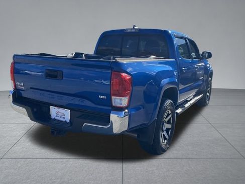 Used 2016 Toyota Tacoma SR5 w/ SR5 Appearance Package (SN) image 16