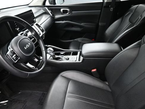 Used 2023 Kia Sorento S w/ Panoramic Sunroof Package FWD image 9