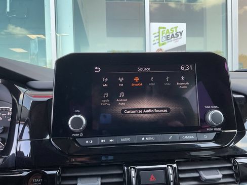 Used 2025 Nissan Pathfinder SV FWD image 25