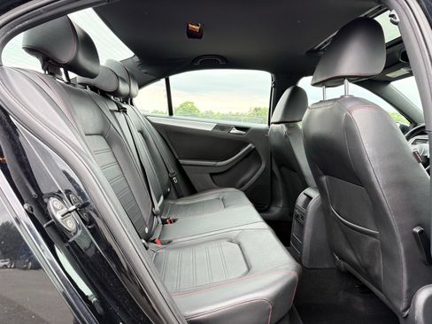 Used 2013 Volkswagen Jetta GLI Autobahn FWD image 21