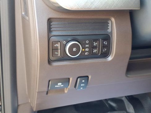 Used 2025 Ford F450 King Ranch w/ Chrome Package AWD/4WD image 19