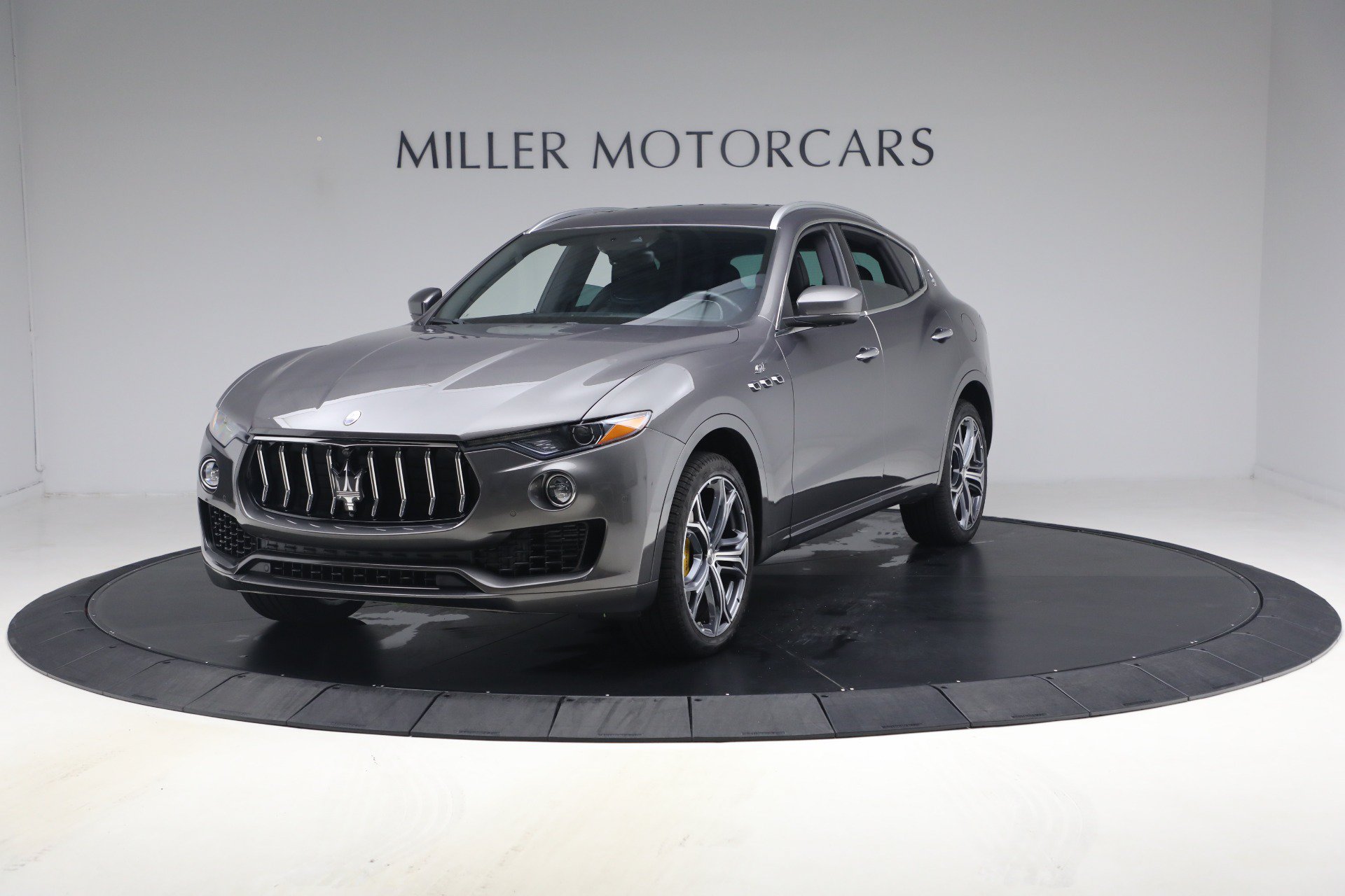 Certified 2023 Maserati Levante GT AWD/4WD image 2
