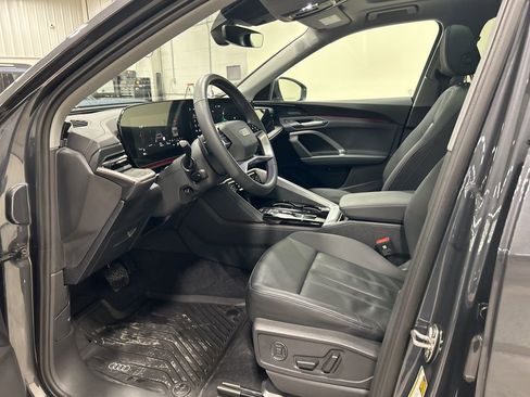 Used 2025 Audi Q5 Premium Plus image 9