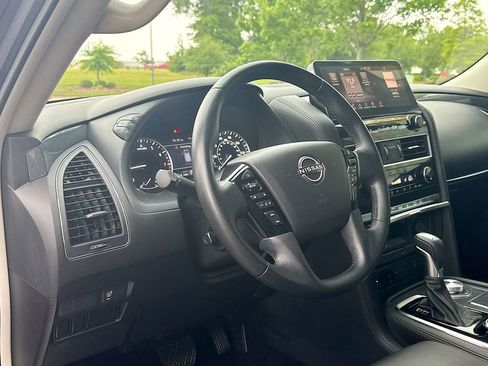 Certified 2022 Nissan Armada SV w/ Cargo Package AWD/4WD image 20