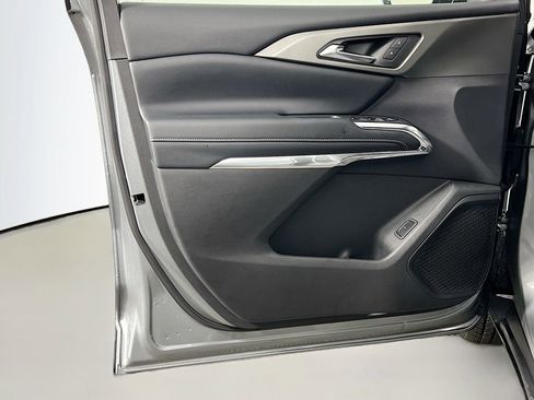 New 2025 Chevrolet Traverse LT w/ LPO, Floor Liner Package image 18