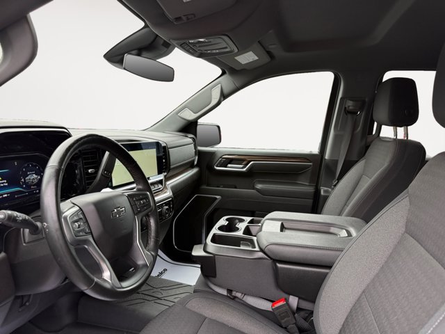 Used 2025 Chevrolet Silverado 1500 RST w/ Dark Appearance Package AWD/4WD image 9