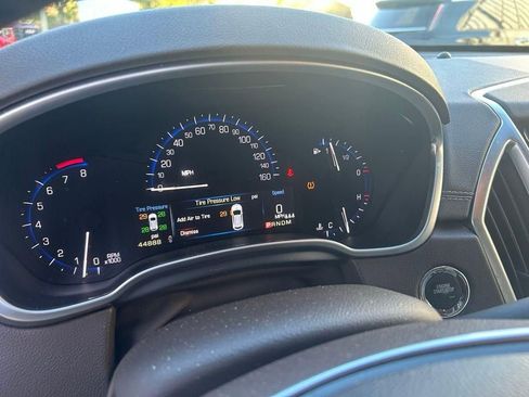 Used 2015 Cadillac SRX Luxury w/ Driver Awareness Package image 12