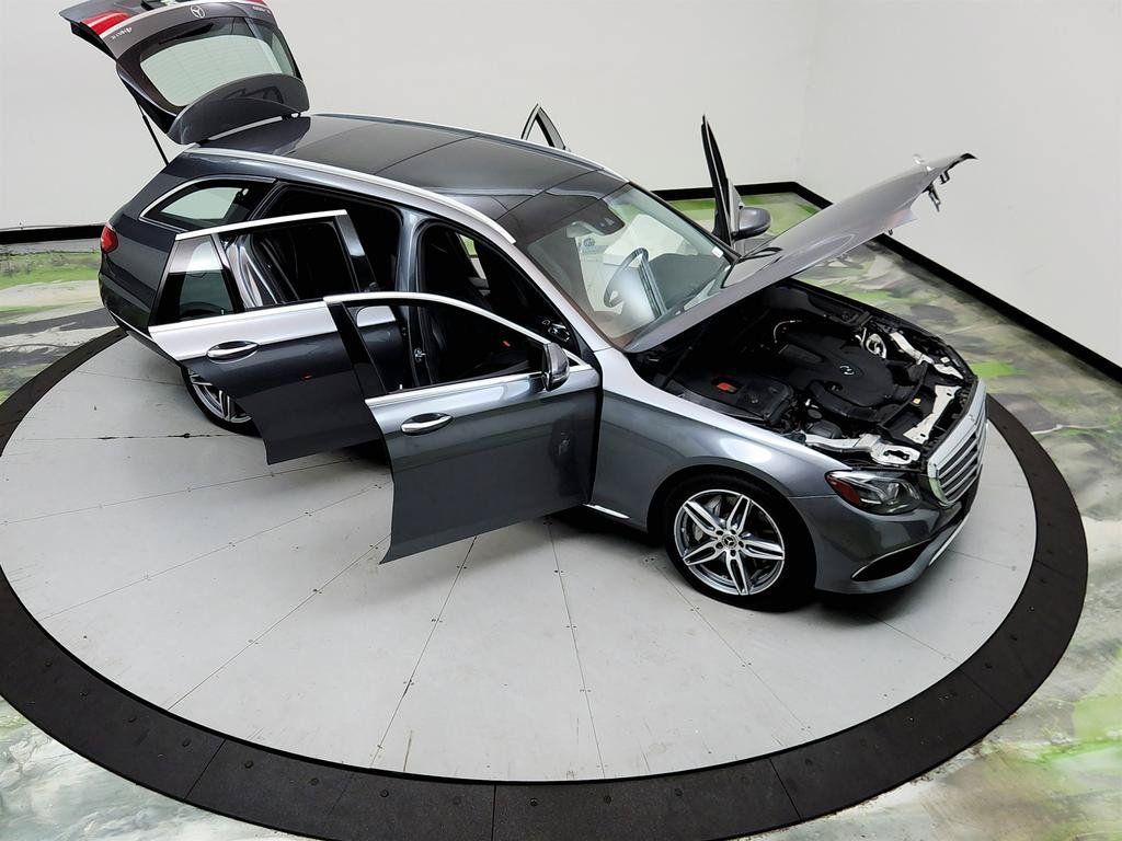 Used 2018 Mercedes-Benz E 400 4MATIC Wagon image 38