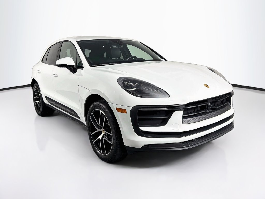 Certified 2023 Porsche Macan AWD/4WD image 7