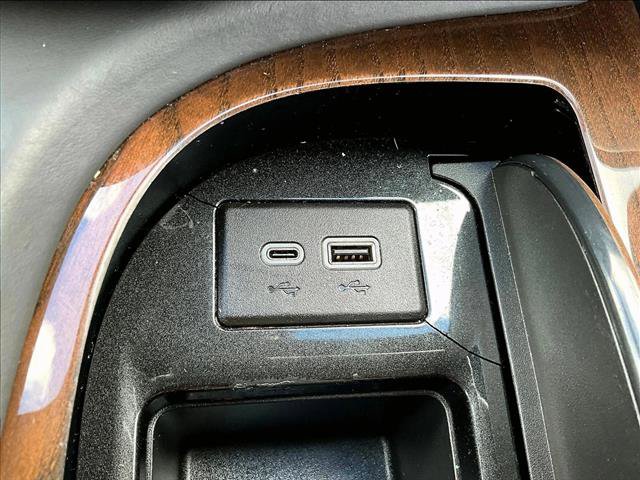 Certified 2024 Cadillac Escalade Sport Platinum w/ LPO, Floor Liner Package AWD/4WD image 26