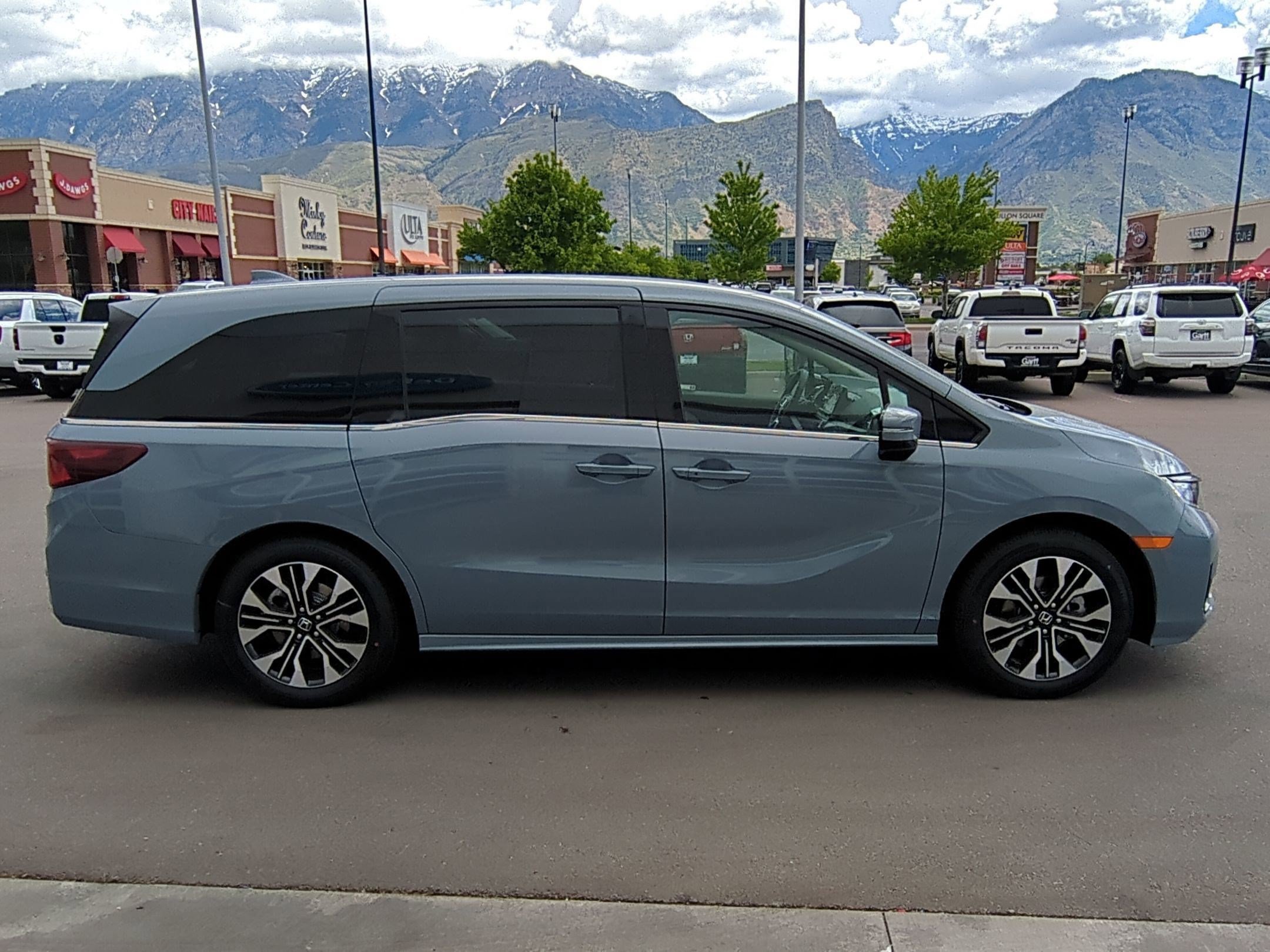 New 2027 Honda Odyssey Elite image 2
